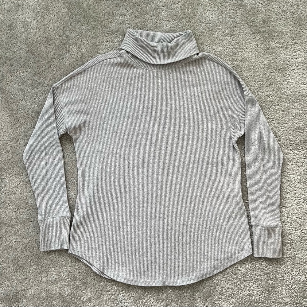 American Eagle Turtleneck Shirt
